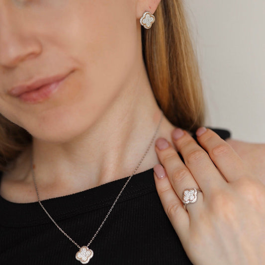 Golden Bloom Set | Sterling Silver, Gold Inlay & Sparkling Zirconia
Комплект Золоті квіти зі срібла та золотої вставки | 366